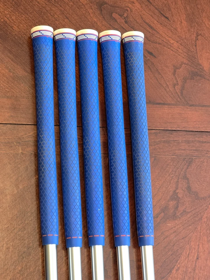 Cobra King F8 One Length Pitching Wedge Senior Graphite Shaft Thru 6 Iron Set - Image 2 of 4