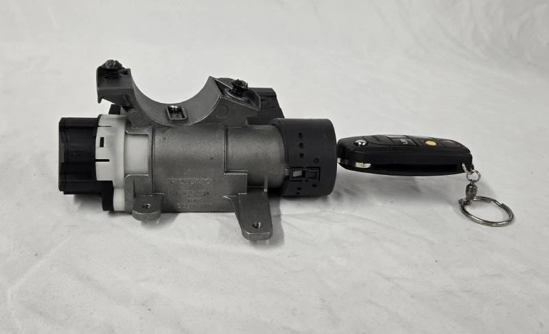 2003-2014 Volvo XC90 Ignition Switch WithOut Cylinder Lock Housing wIth Key Oem - Image 2 of 4