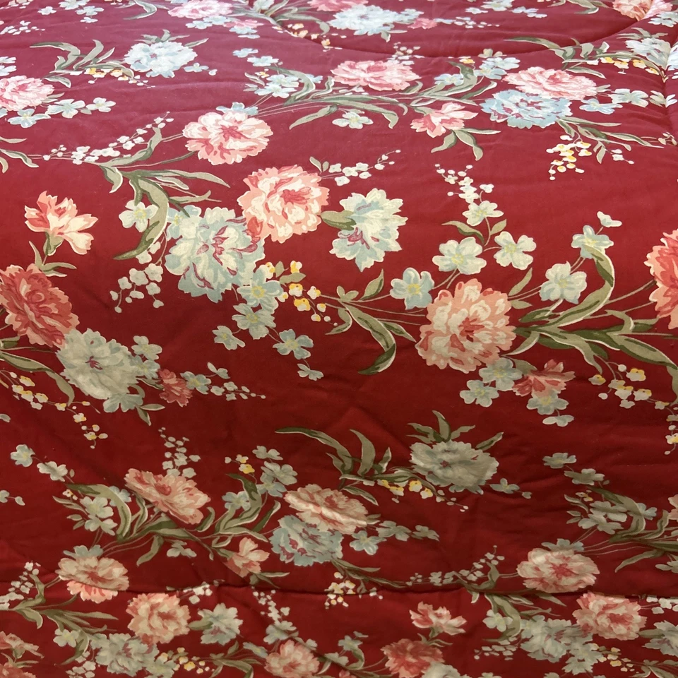 Edredón vintage reversible rojo floral y guinga - 92” x 104” - casa de campo Foto 4 de 4
