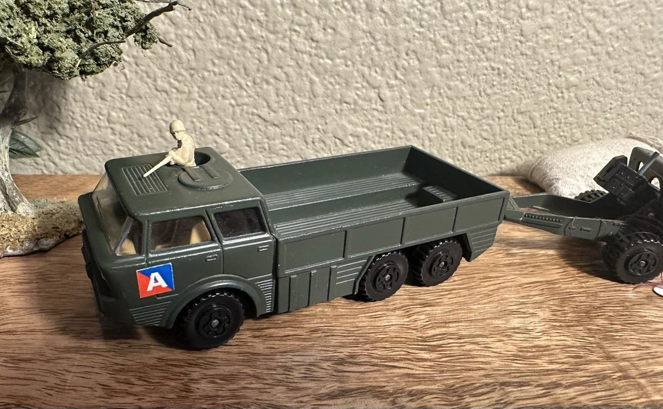 Matchbox Battle Kings Artillery Truck Tank K116 w/ Britains Army Field Gun - Image 3 of 4