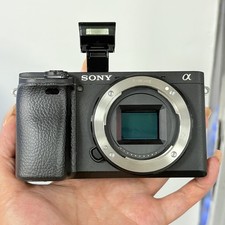 Sony Alpha a6400 24.3MP Mirrorless Digital Camera Body only Black - 90 New