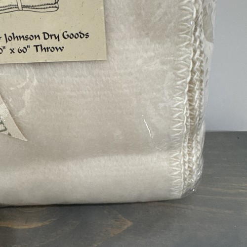 New Smith & Johnson Dry Goods Cashma Soft Blanket Natural Fleece 50" by 60" - Picture 7 of 13