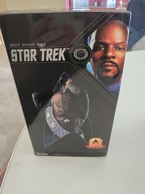 Star Trek Deep Space Nine Worf Figur QMx Master Series Latinum Edition