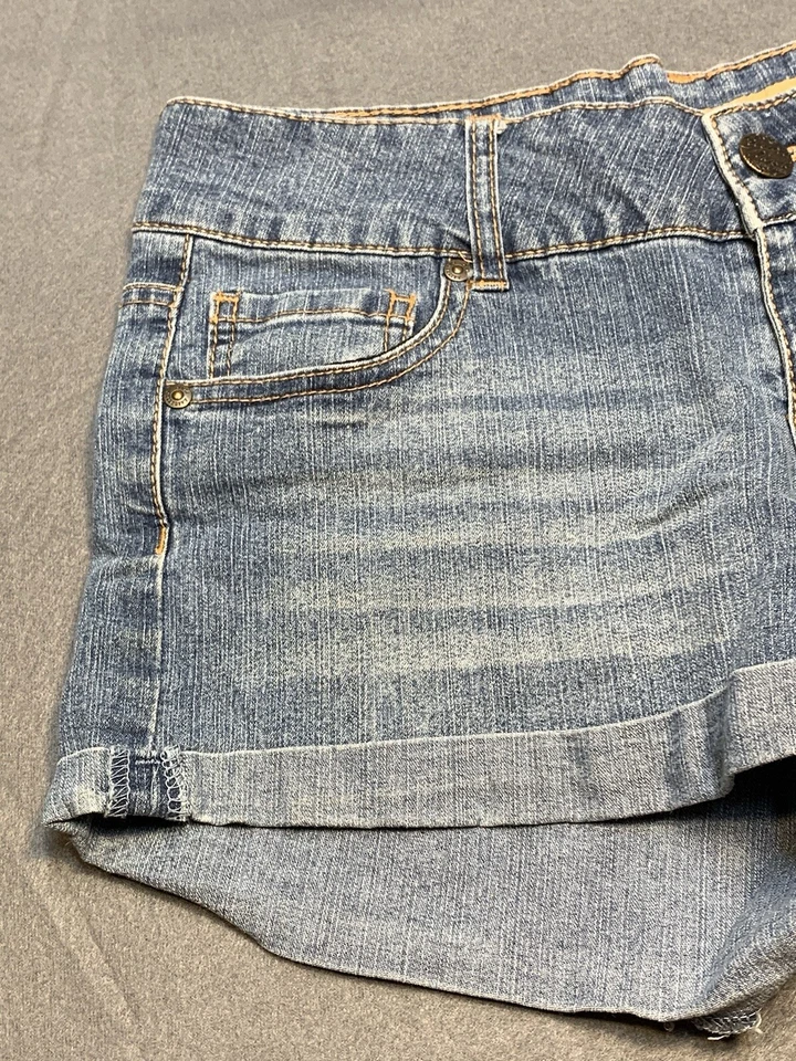 Celebrity Pink Jean Shorts Adult 7 Women’s Blue cotton polyester spandex - Image 4 of 4