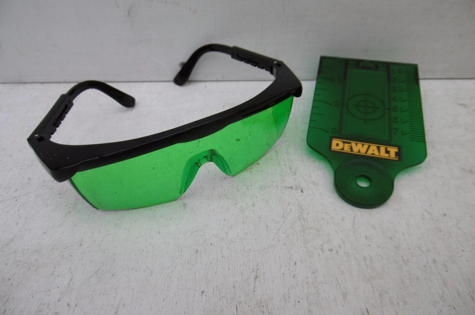 DeWALT DE0730G TARGET CARD & DE0714G GLASSES GREEN LASER LEVELS unpackaged stock