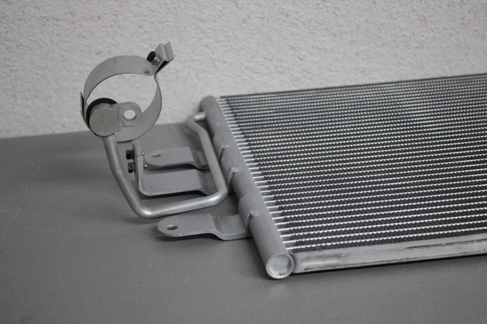 1998 2006 VOLKSWAGEN BEETLE FRONT A/ CONDENSER - Image 4 of 4