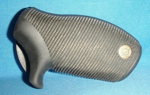 TAURUS JUDGE ORIGINAL GRIPS  C359E