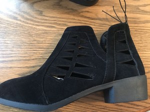 ladies black boots size 6