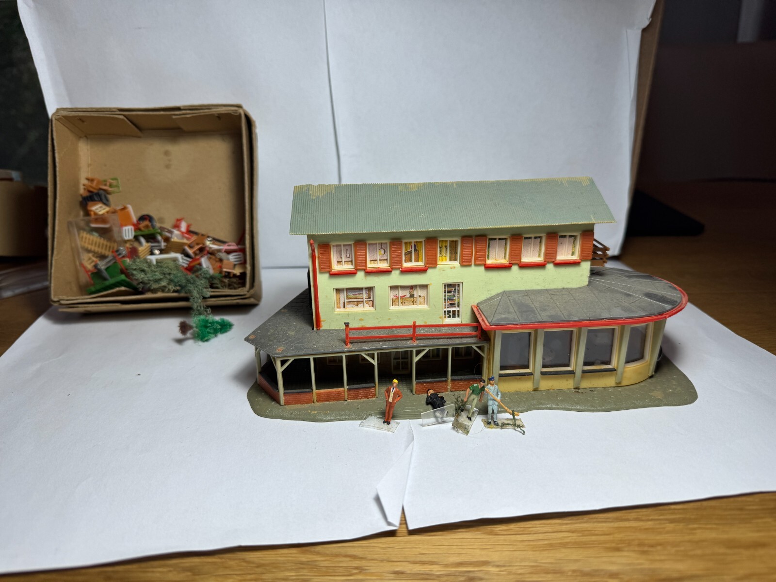 Picture 1 of 14