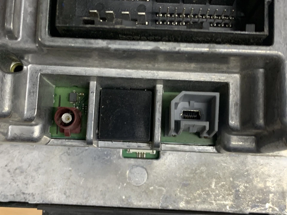 Radio Jeep Wrangler Jl 2018-2024 OEM Foto 3 de 4