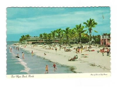 Fort Myers Beach FL vintage postcard unposted