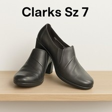 Clarks Partridge Women  s Pleated Leather Slip On Shoes Black Loafers 89487 Sz 7