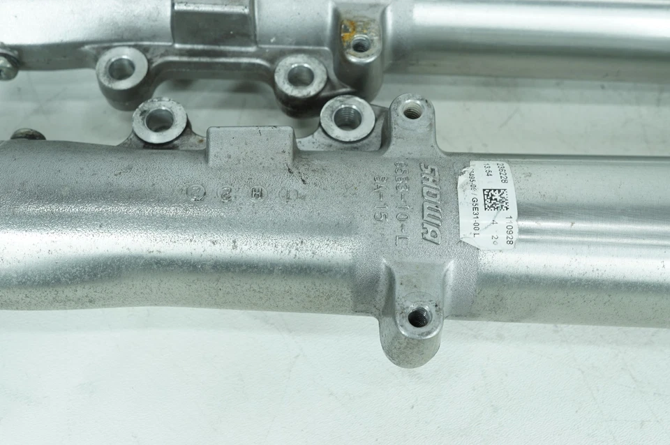 Harley Touring Electra Glide Ultra 2012 OEM patas de horquilla delanteras izquierda y derecha deslizantes Foto 4 de 4