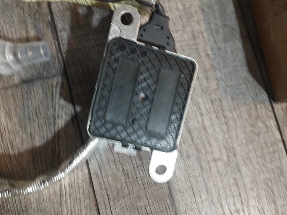 68447681AA Nitrogen Oxide Sensor for 2019-2023 Dodge Ram 2500 3500 4500 5500... - Image 3 of 4