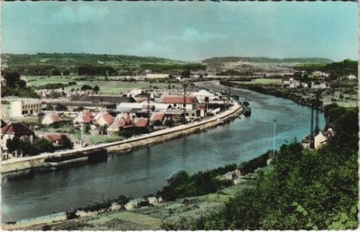 Old postcard Creil Bords de I'Oise (130309)
