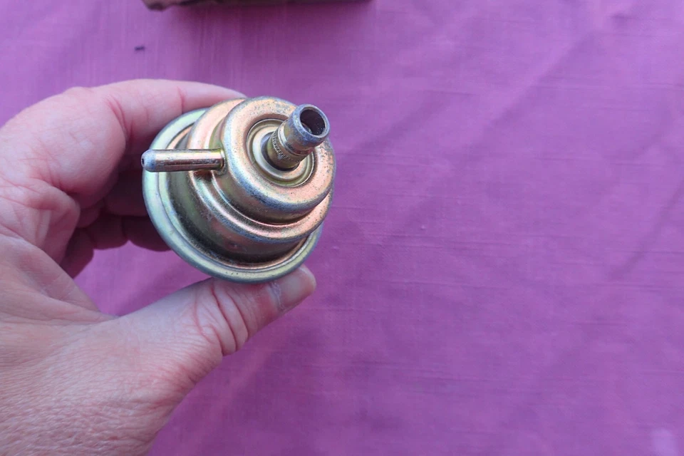 Дроссельная заслонка карбюратора 1980-87 GM, Rochester 2 барр., новая из старых запасов! 17068305 Buick Chevy - Изображение 3 из 4