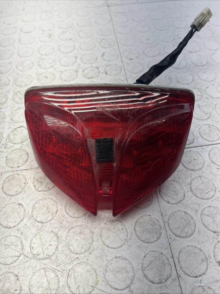 Luz trasera Suzuki GSXR-600-750 2011-2023 OEM con soporte OEM Foto 2 de 4