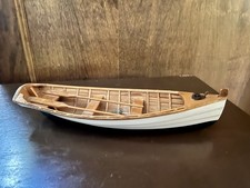 Barca a remi in legno / modello barca a remi skiff 