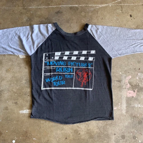 VINTAGE 80s RUSH (THE BAND) 1981 MOVING PICTURES TOUR CONCER 1980s vintage concert t-shirt, vintage, size XS, single stitch, B+ condition