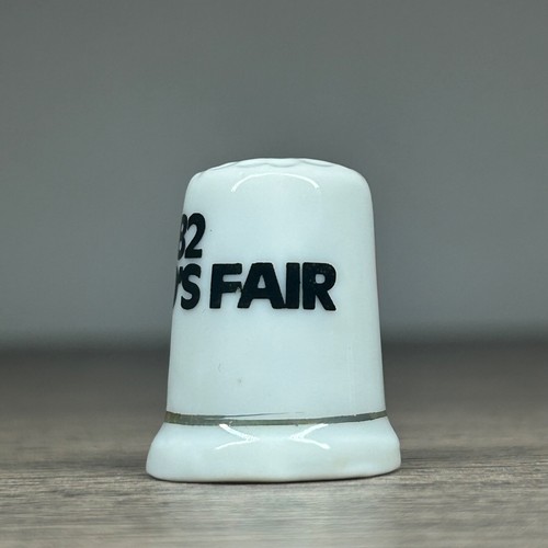 Vintage 1980s Porcelain Thimble Set of 4 Souvenir Collectible Lot - Picture 7 of 20