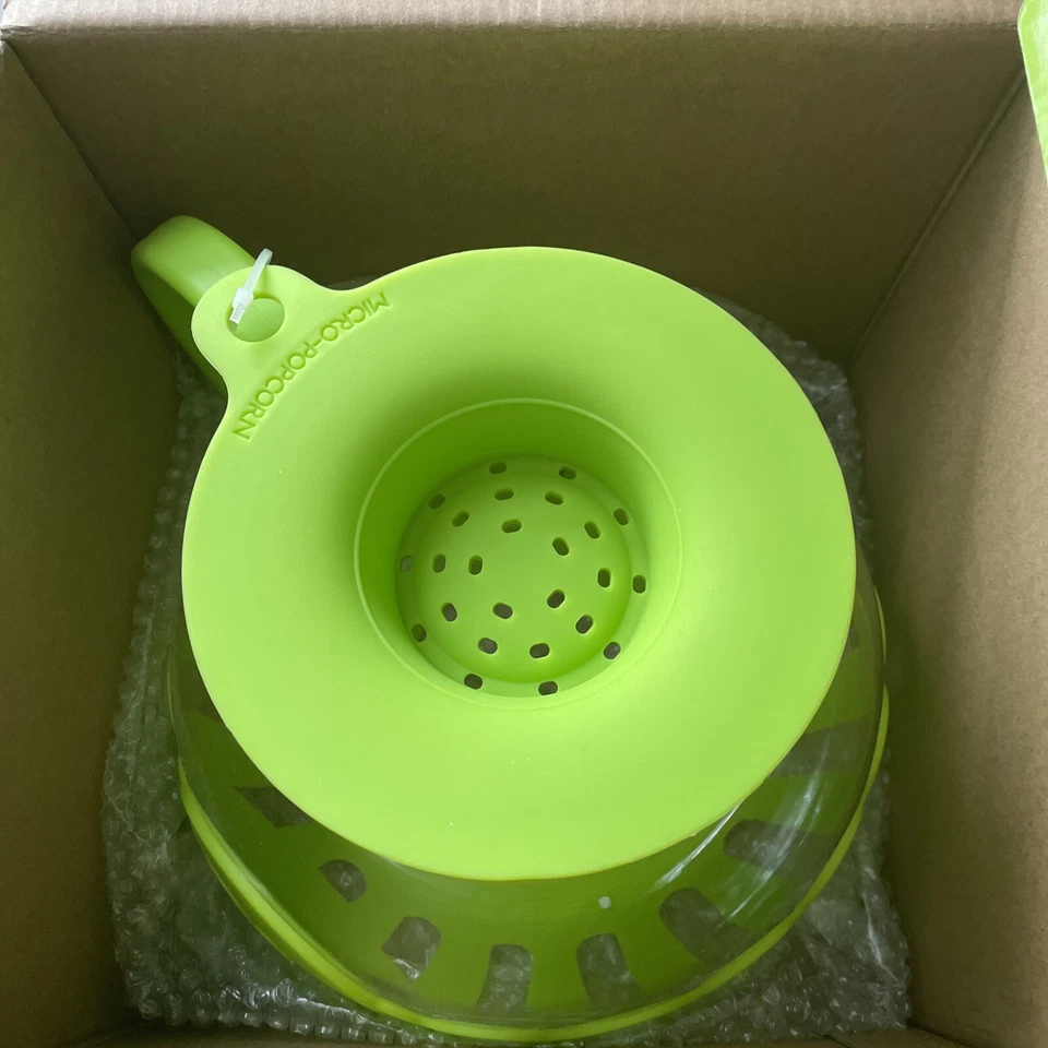 Ecolution Micro-Pop 3 Quart Microwave Popcorn Popper - Green, Brand New - Image 4 of 4