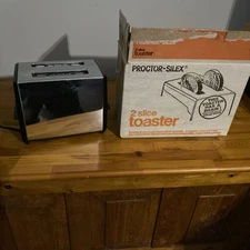 Vintage black & chrome  Procter-Silex 2 slice toaster model T620B new in box 
