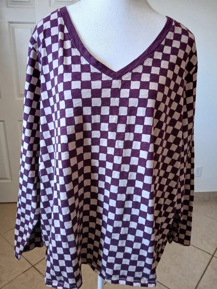 Camiseta SONOMA Feminina Borgonha Xadrez Manga Longa Decote V The Everyday 2X - Imagem 2 de 4