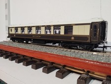 Hornby (OO) R4143A Pullman 1st Class Parlour Car 'NIOBE' with Lights.