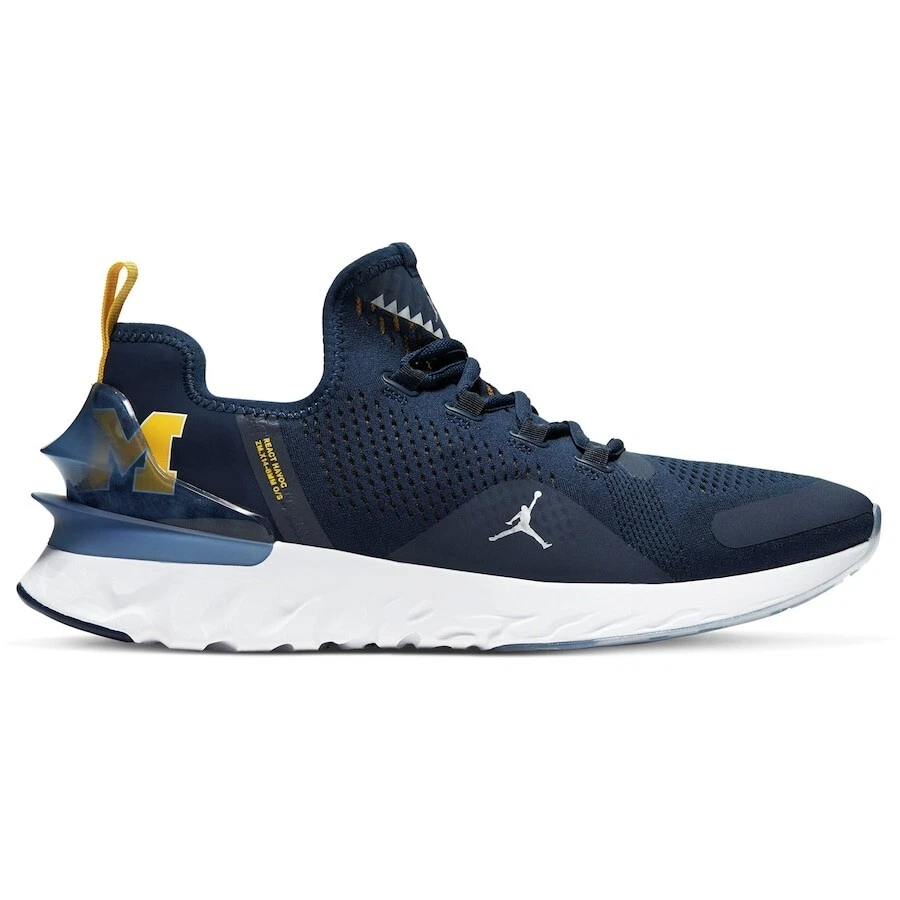Size 10.5 - Jordan React Havoc Michigan Wolverines - Image 2 of 4