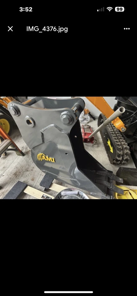 Retroexcavadora New Holland B75D 2022 4x4 Foto 4 de 4