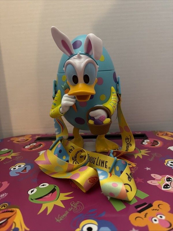 Disney Parks Donald Duck Easter Egg Sipper Bucket & Lanyard