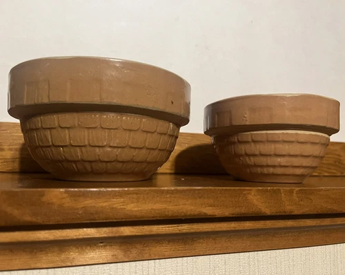 Vintage USA McCoy POTTERY Tan 5 & 6 inch BOWL Shingles Pattern Farmhouse Lot x2