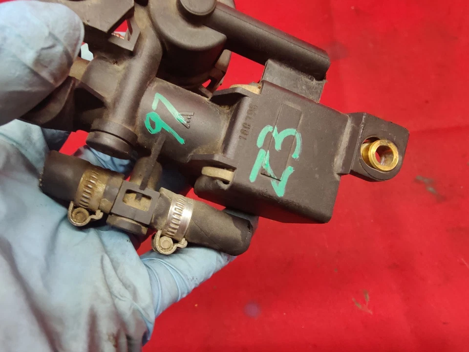 Braço de controle regulador de pressão combustível gasolina BMW Z3 328 528 540 740 750 13311740281 - Imagem 4 de 4