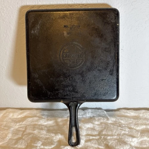Vintage Griswold Cast Iron Square Fry Skillet No 2108 Erie PA 8 Inch