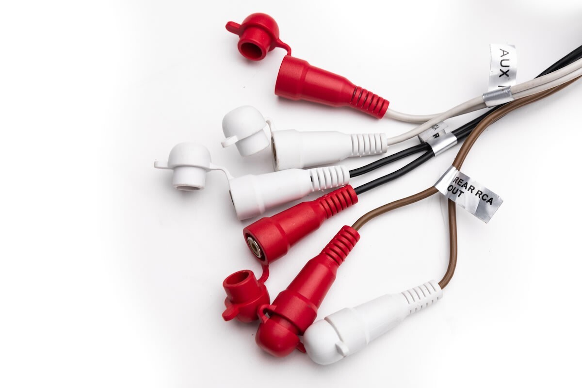 MB Quart GMR-LCD Морской лодочный ресивер с Bluetooth 4 белых динамика MB Quart 65