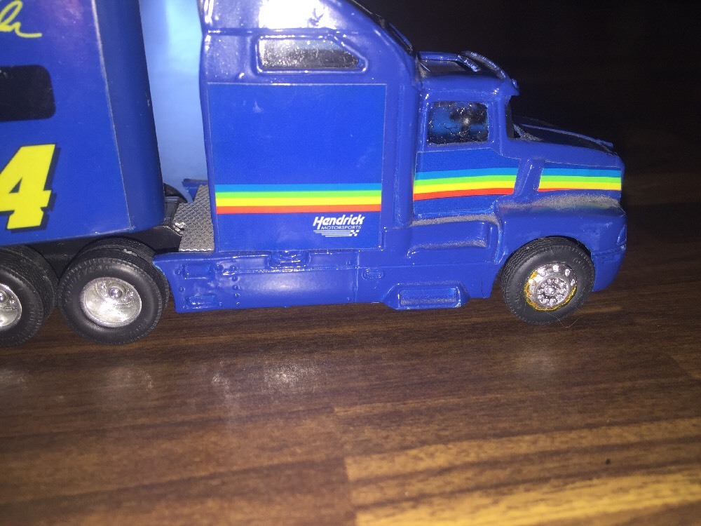 JEFF GORDON #24 DuPont 1/64 Transporter 1995 Signature Series. | eBay