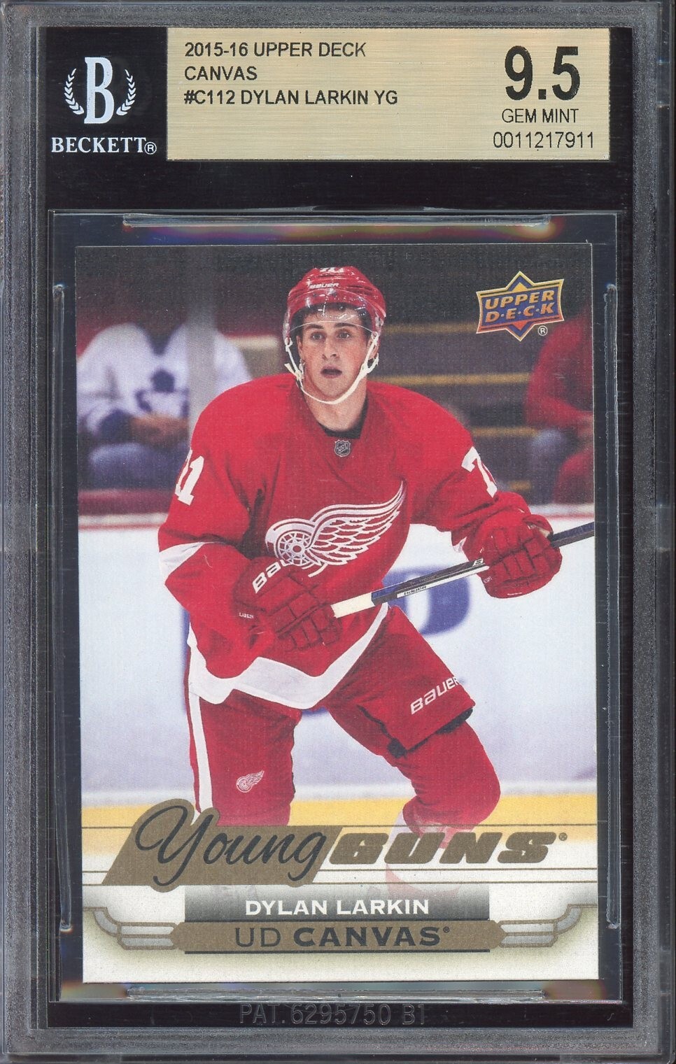 2015-16 Upper Deck Canvas YG RC #C112 Dylan Larkin BGS 9.5