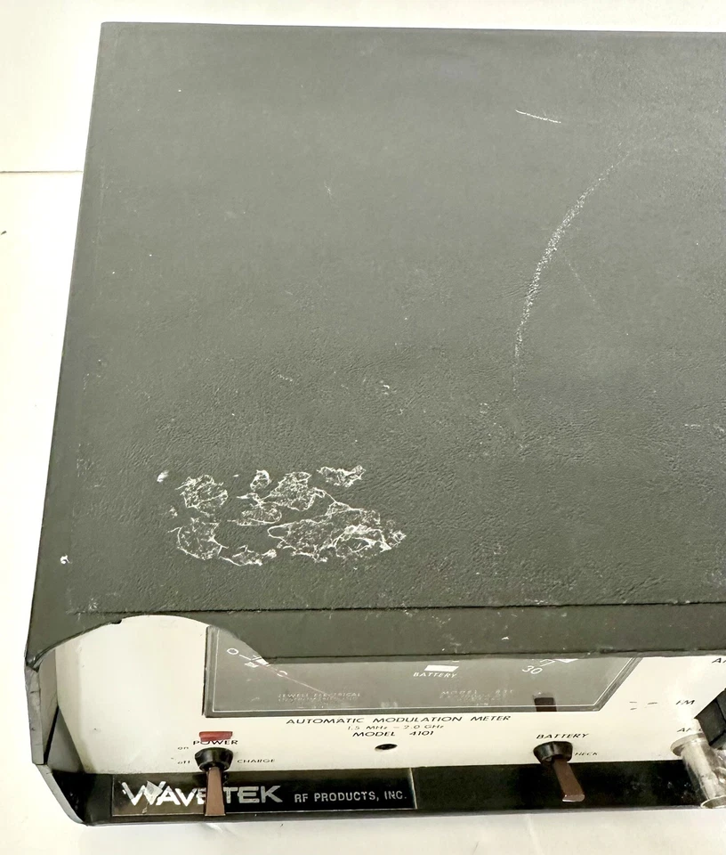 Wavetek 4101 Automatic Modulation 1.5 MHz-2.0 GHz Meter - Image 2 of 4