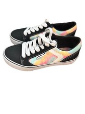 Airwalk Size 8.5 Tennis Shoe