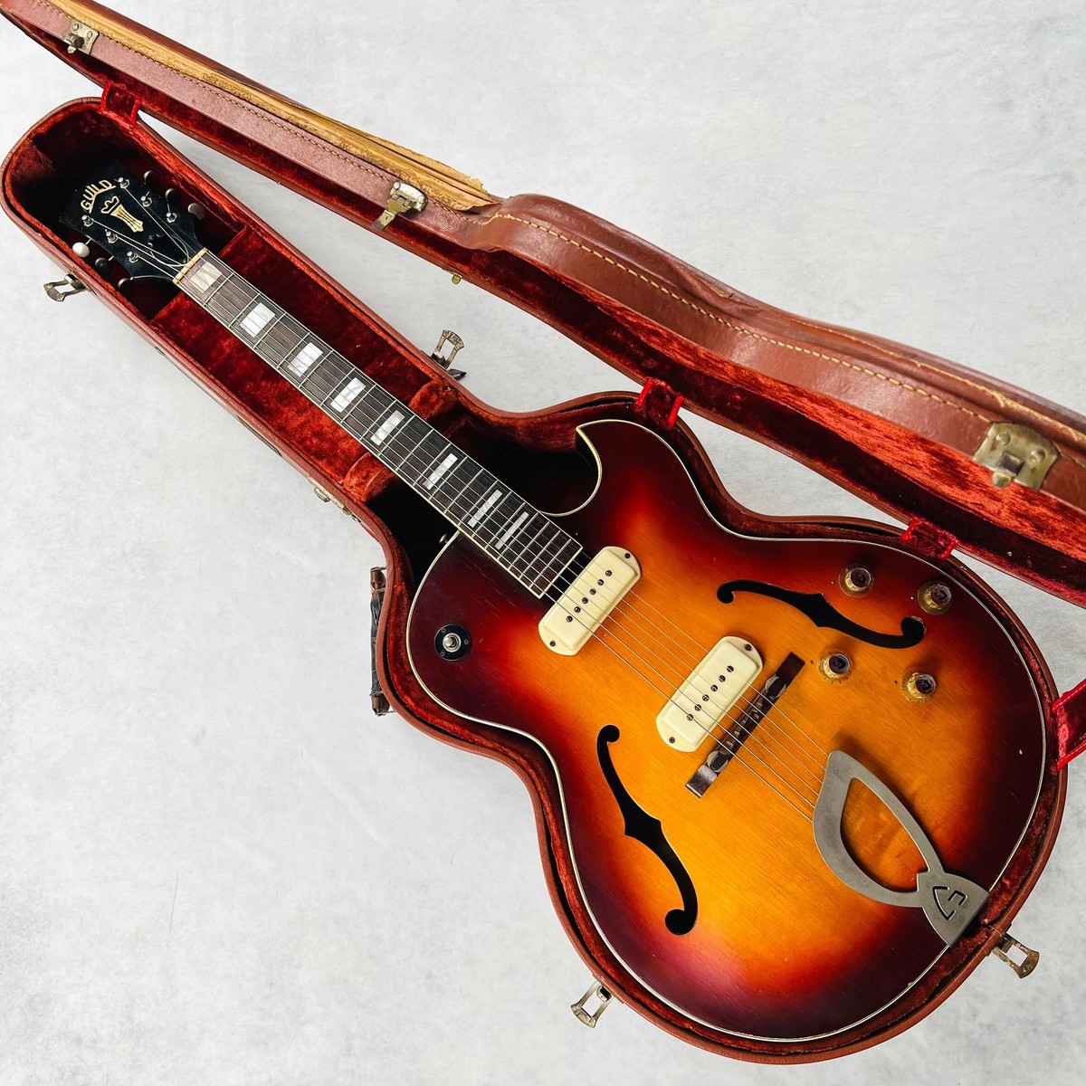 Guild CE-100 DP Capri 1961 - Sunburst | eBay