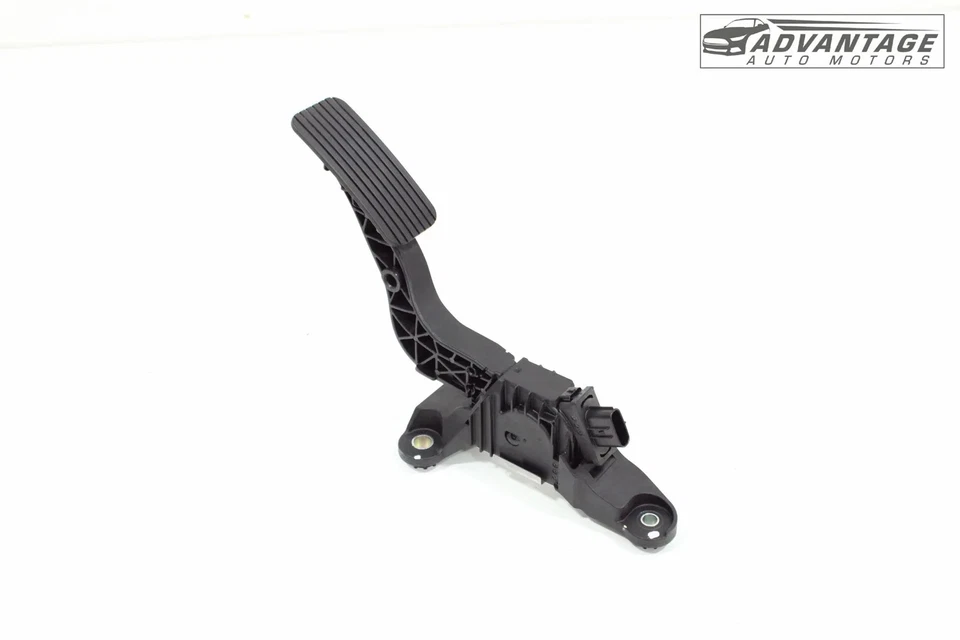 2018-2023 KIA RIO FRONT FLOOR ACCELERATOR GAS THROTTLE BODY PEDAL W/ SENSOR OEM - Image 4 of 4