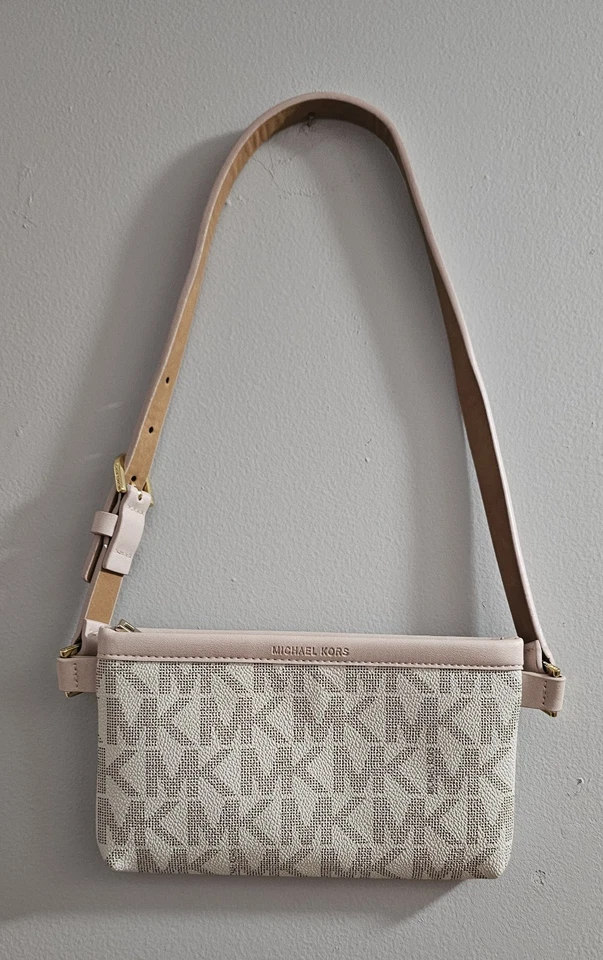 Bolso Cinturón Michael Kors Off-White Logo Recubierto Lona y Cuero Sintético Rosa con Cremallera Foto 2 de 3