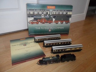 R2706 Limited Edition The Flying Dutchman Set for Hornby OO Gauge Model Railways