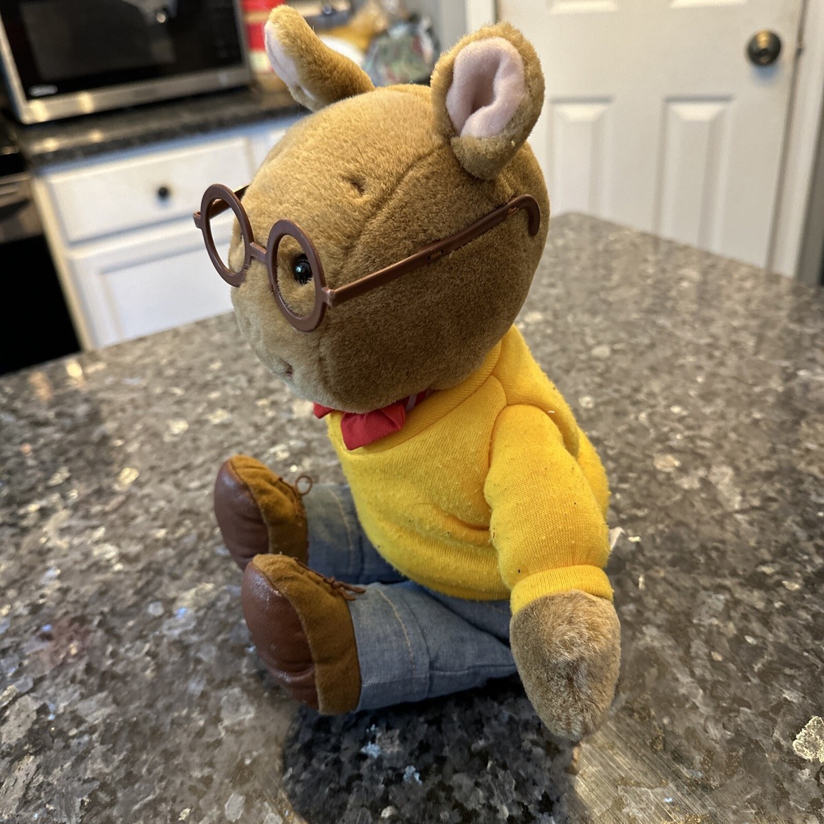 Vintage Eden 1996 Arthur Plush Cuddly Soft Bow Tie Marc Brown 