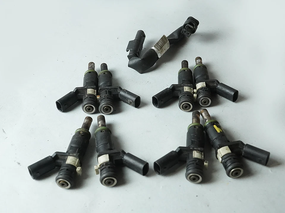 2010 - 2011 Mercedes Benz E Class W212 E550 Fuel Injection Injectors Set Oem Foto 4 de 4