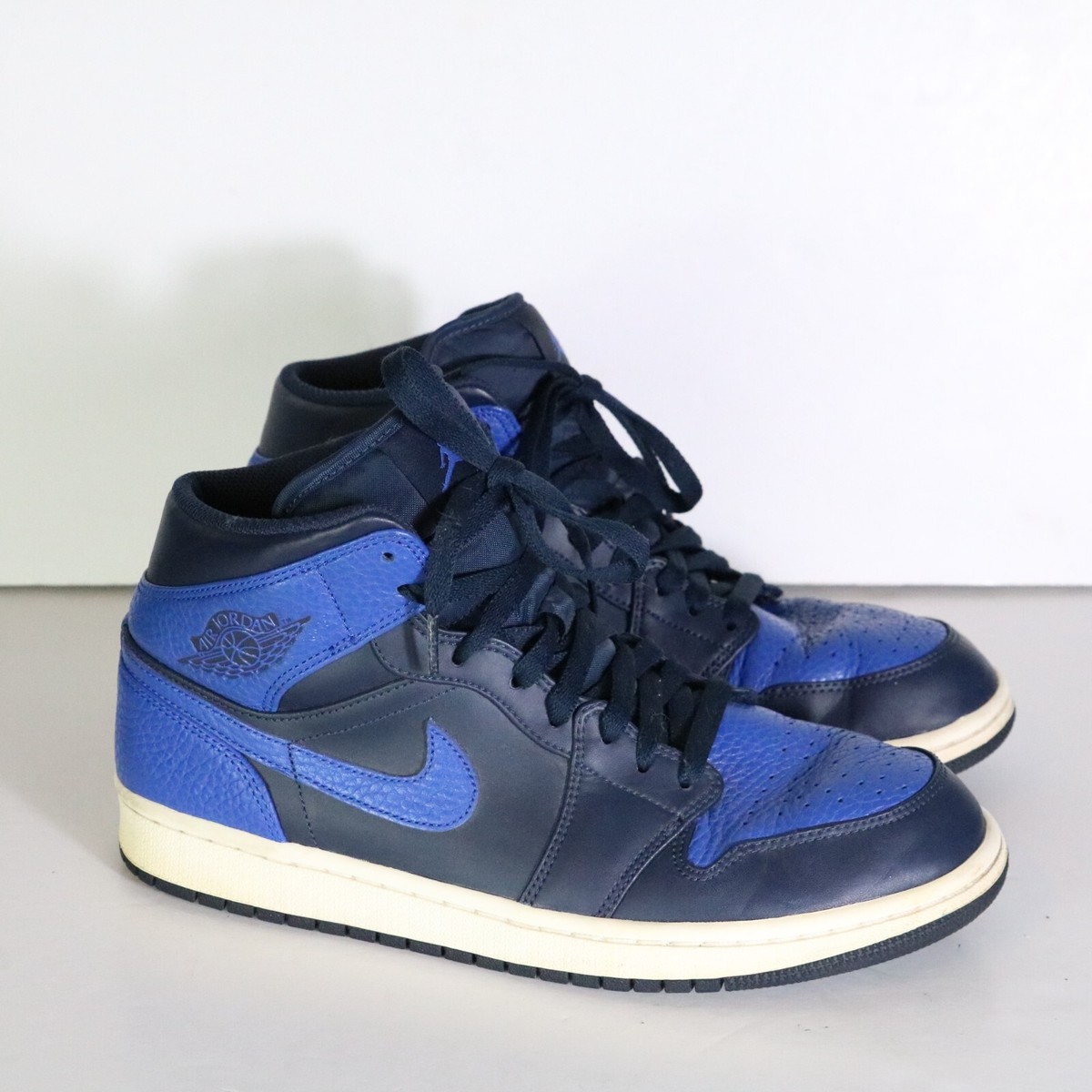 nike air jordan 1 retro mid obsidian royal