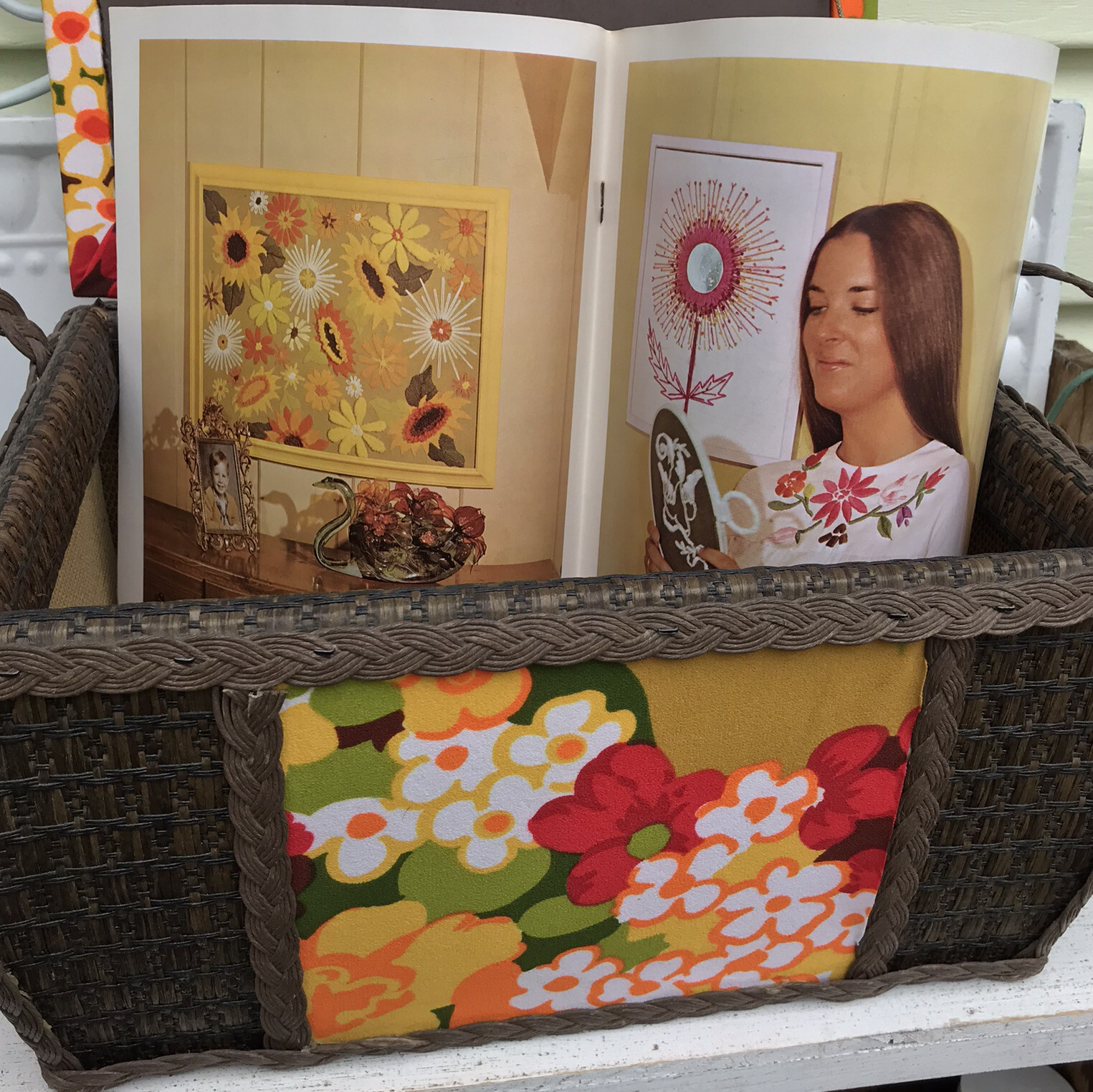 Vtg MCM Groovy 70s Orange Yellow Floral Wicker Storage Sewing Basket w Craft Bk