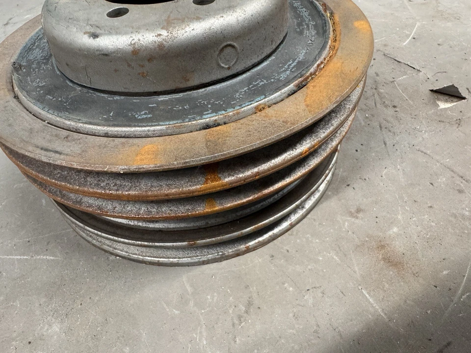 1965 - 1974 充电器挑战者曲轴滑轮平衡器 4 Groove 'Cuda 440 383 — 第 2/4 张图片