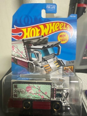 Hot Wheels - Raijin Express (Chrome)