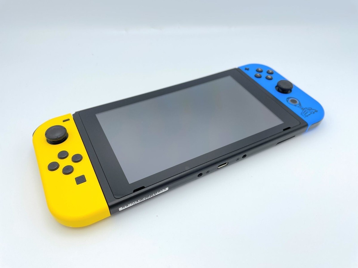 Nintendo Switch Fortnite Special Set Nintendo HAD-S-KFAGE Nintendo Switch Fortnite Special Set Nintendo HAD-S-KFAGE